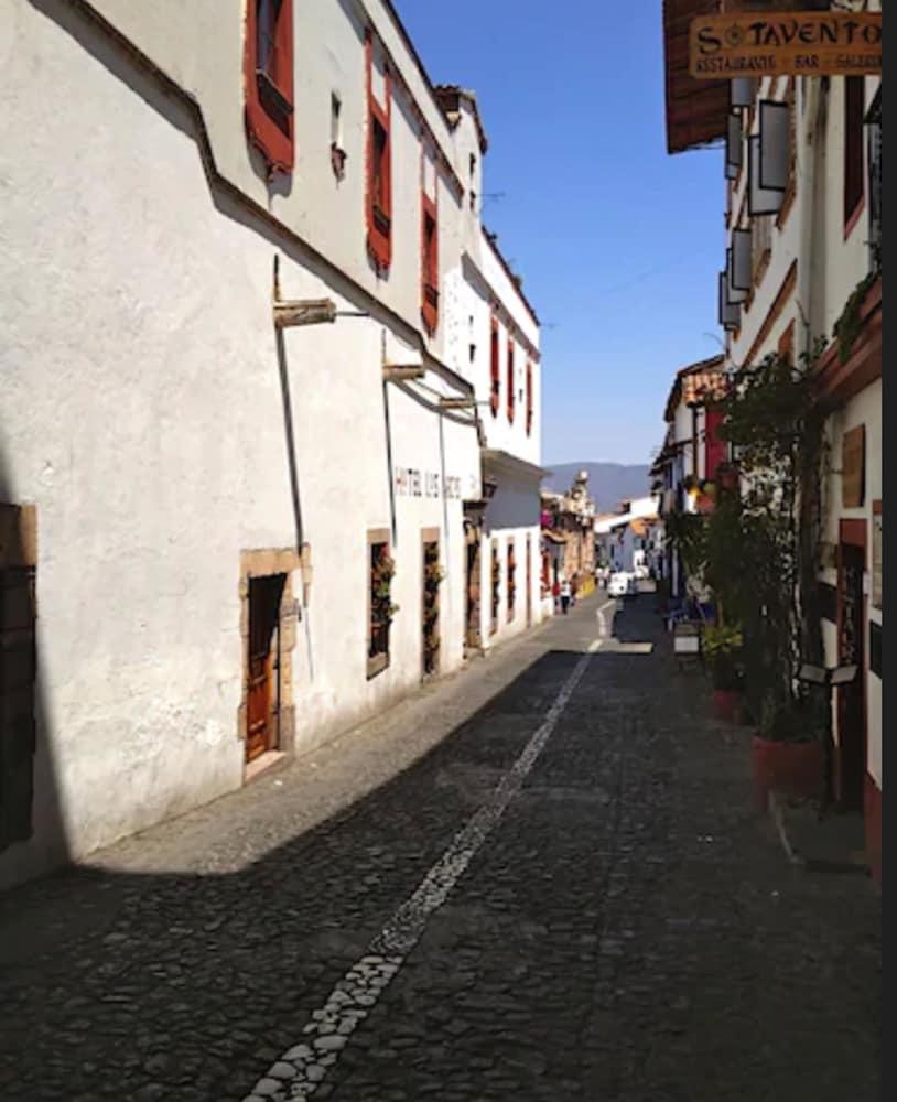 Hotel Los Arcos Taxco de Alarcon Esterno foto