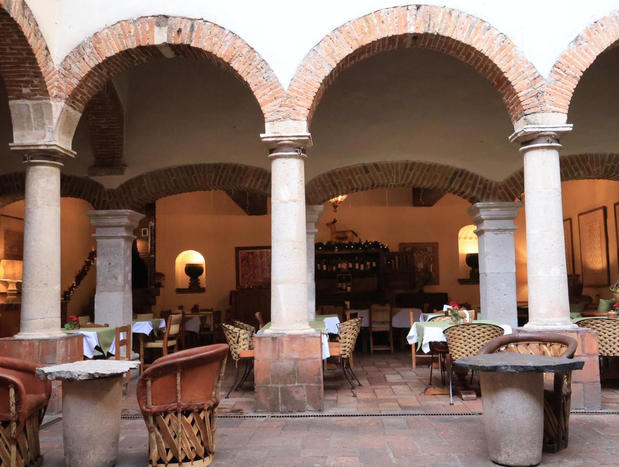 Hotel Los Arcos Taxco de Alarcon Esterno foto